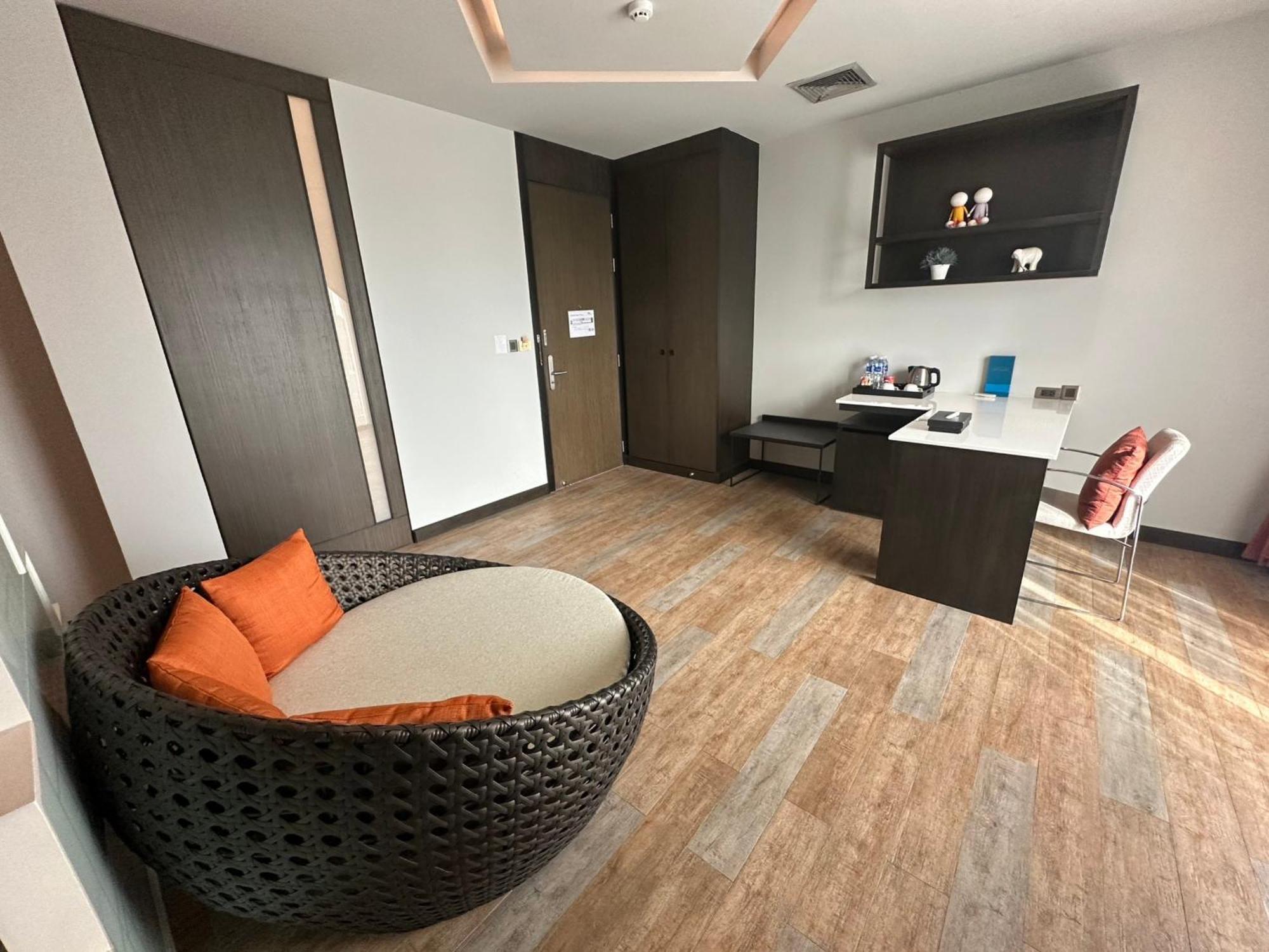 Sorin Hotel Surin Bagian luar foto