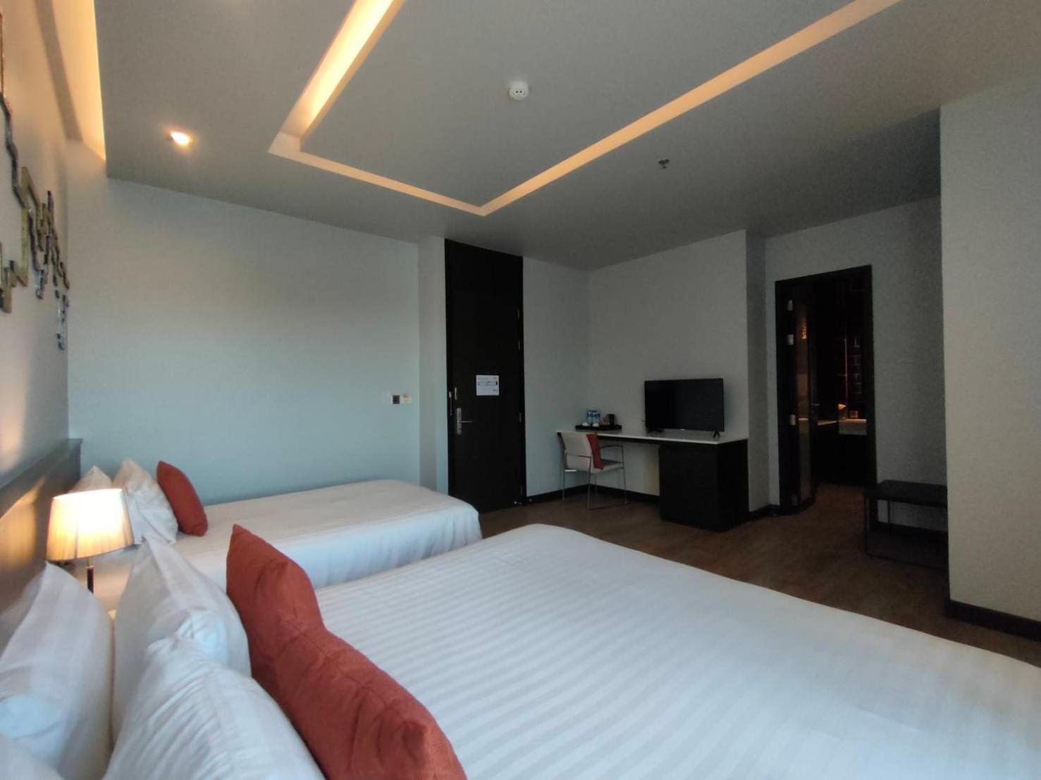 Sorin Hotel Surin Bagian luar foto