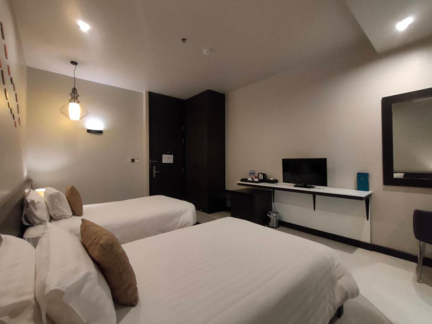 Sorin Hotel Surin Bagian luar foto